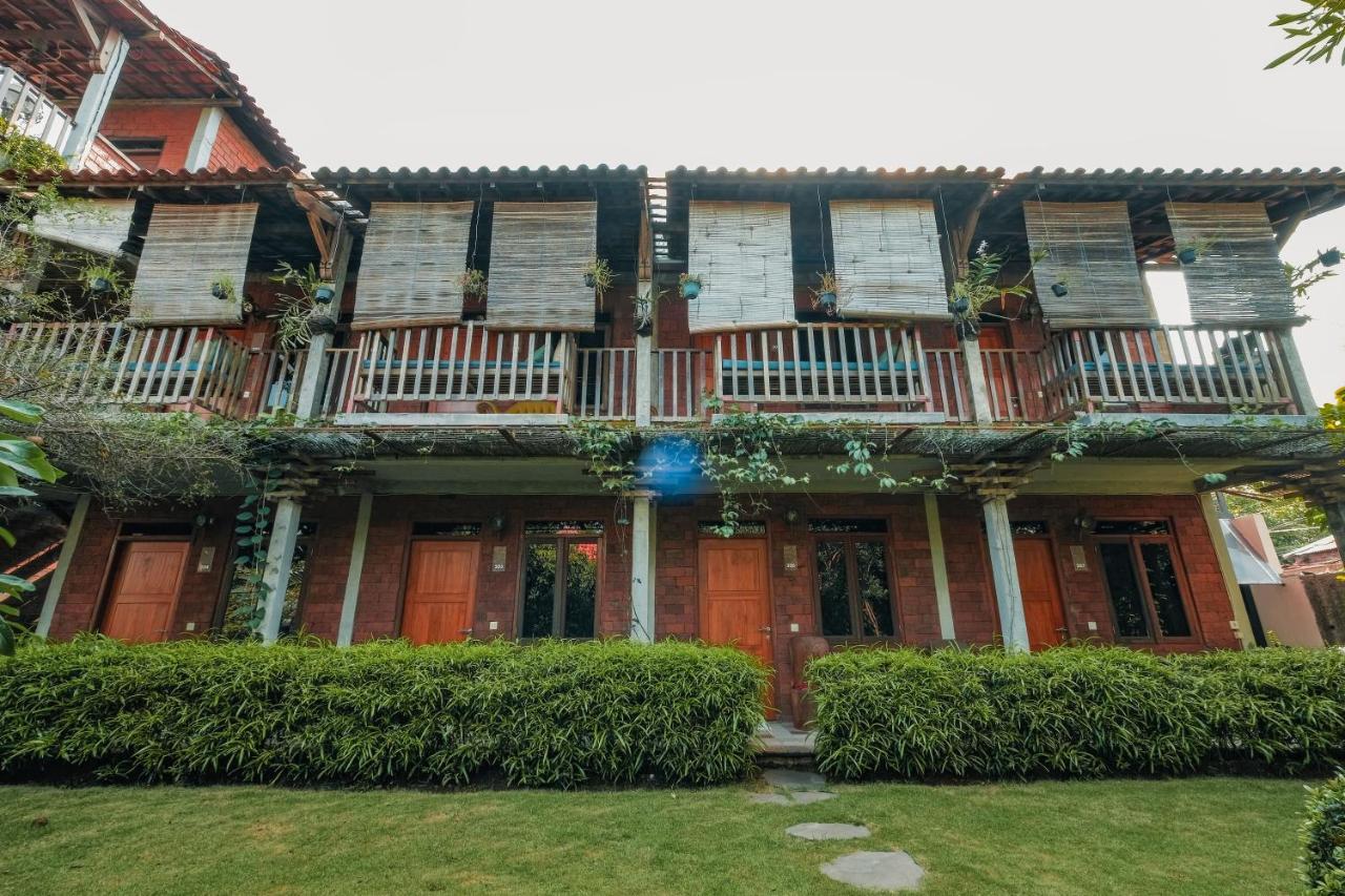 Bed and Breakfast Djajanti House Semarang Zewnętrze zdjęcie