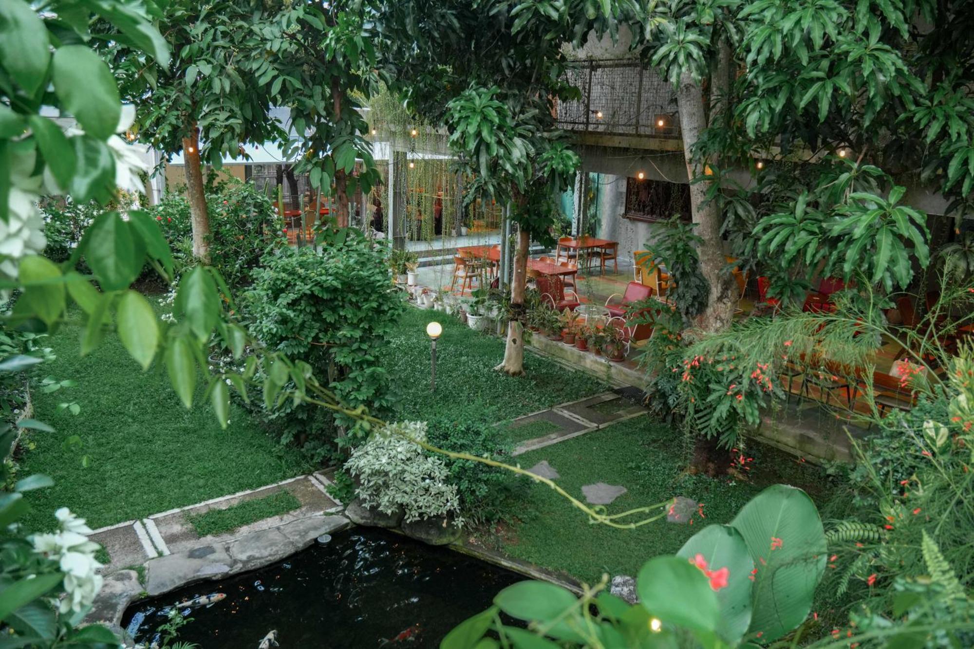 Bed and Breakfast Djajanti House Semarang Zewnętrze zdjęcie