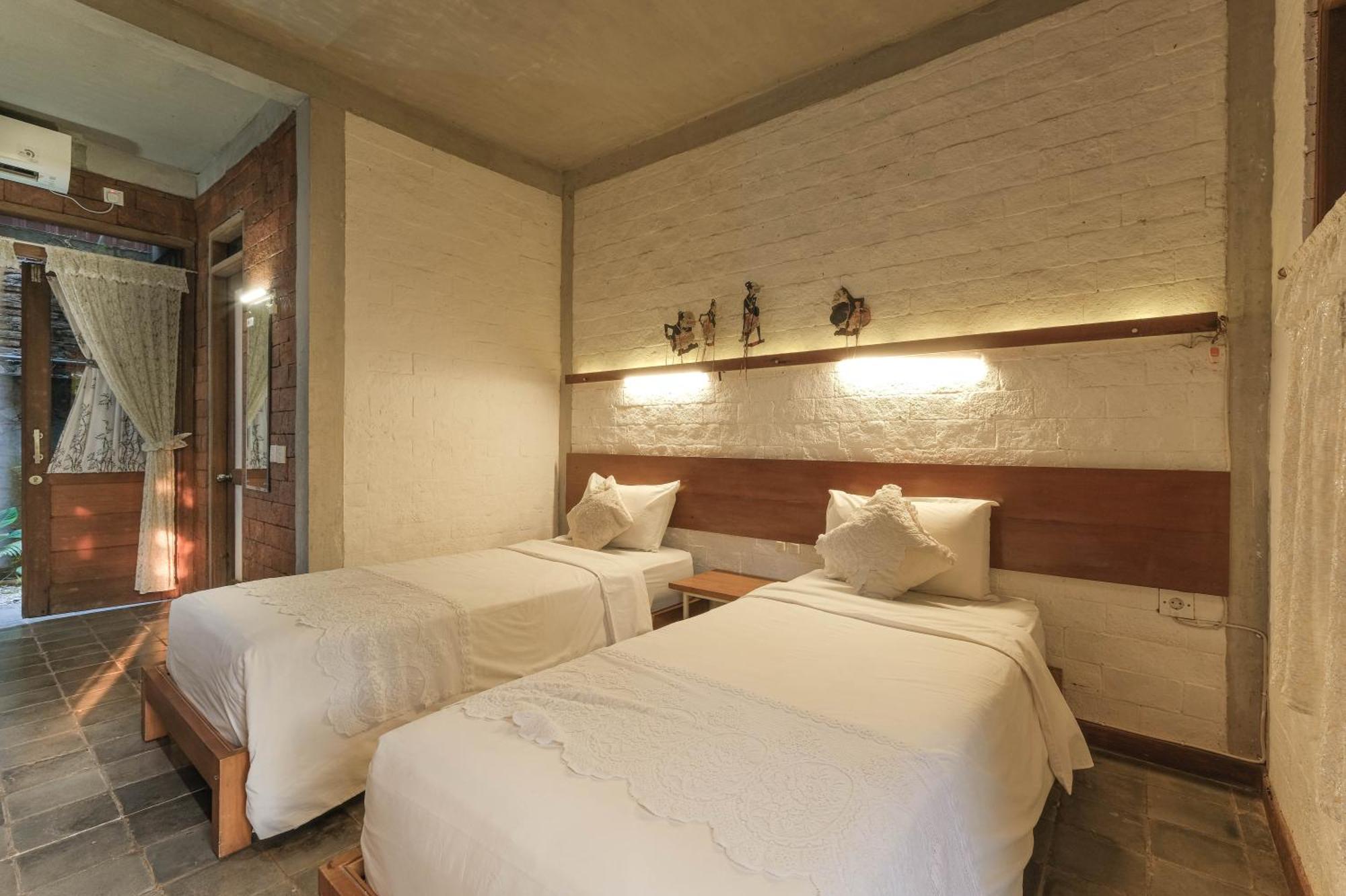 Bed and Breakfast Djajanti House Semarang Zewnętrze zdjęcie