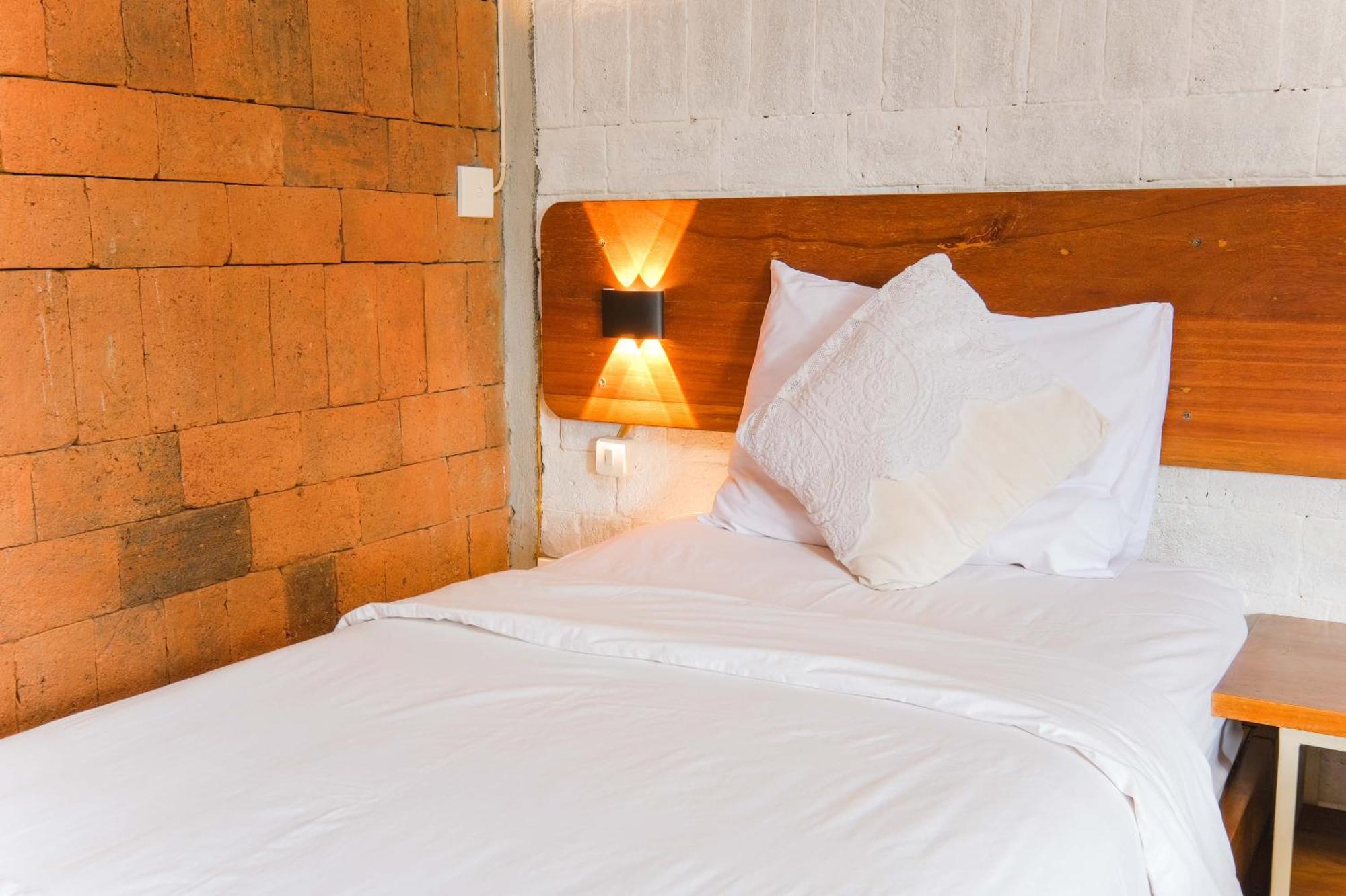 Bed and Breakfast Djajanti House Semarang Zewnętrze zdjęcie