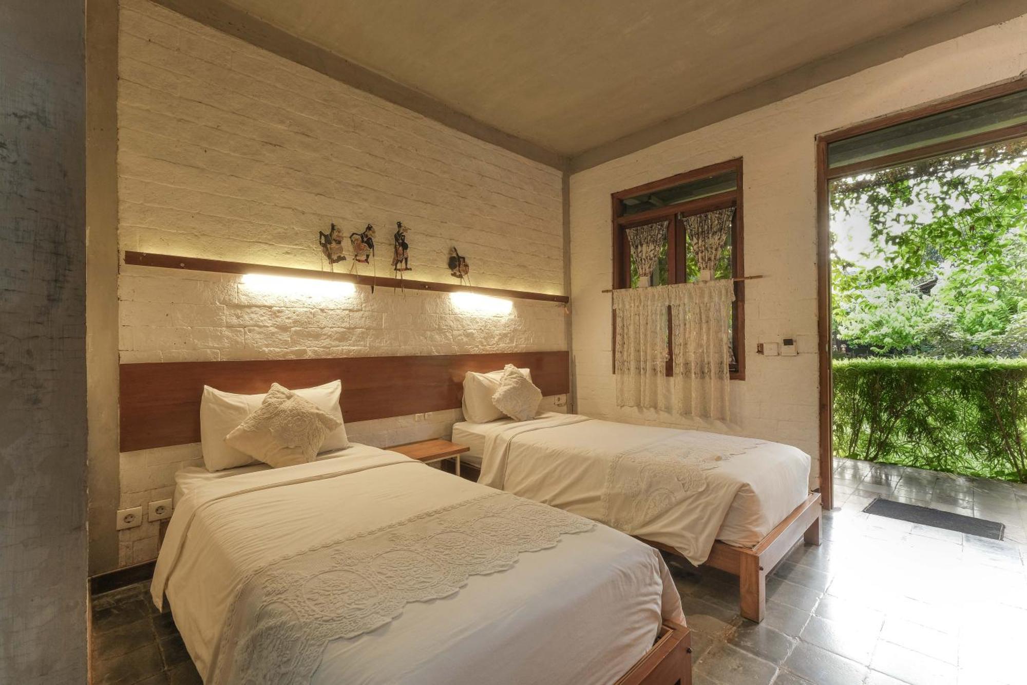 Bed and Breakfast Djajanti House Semarang Zewnętrze zdjęcie