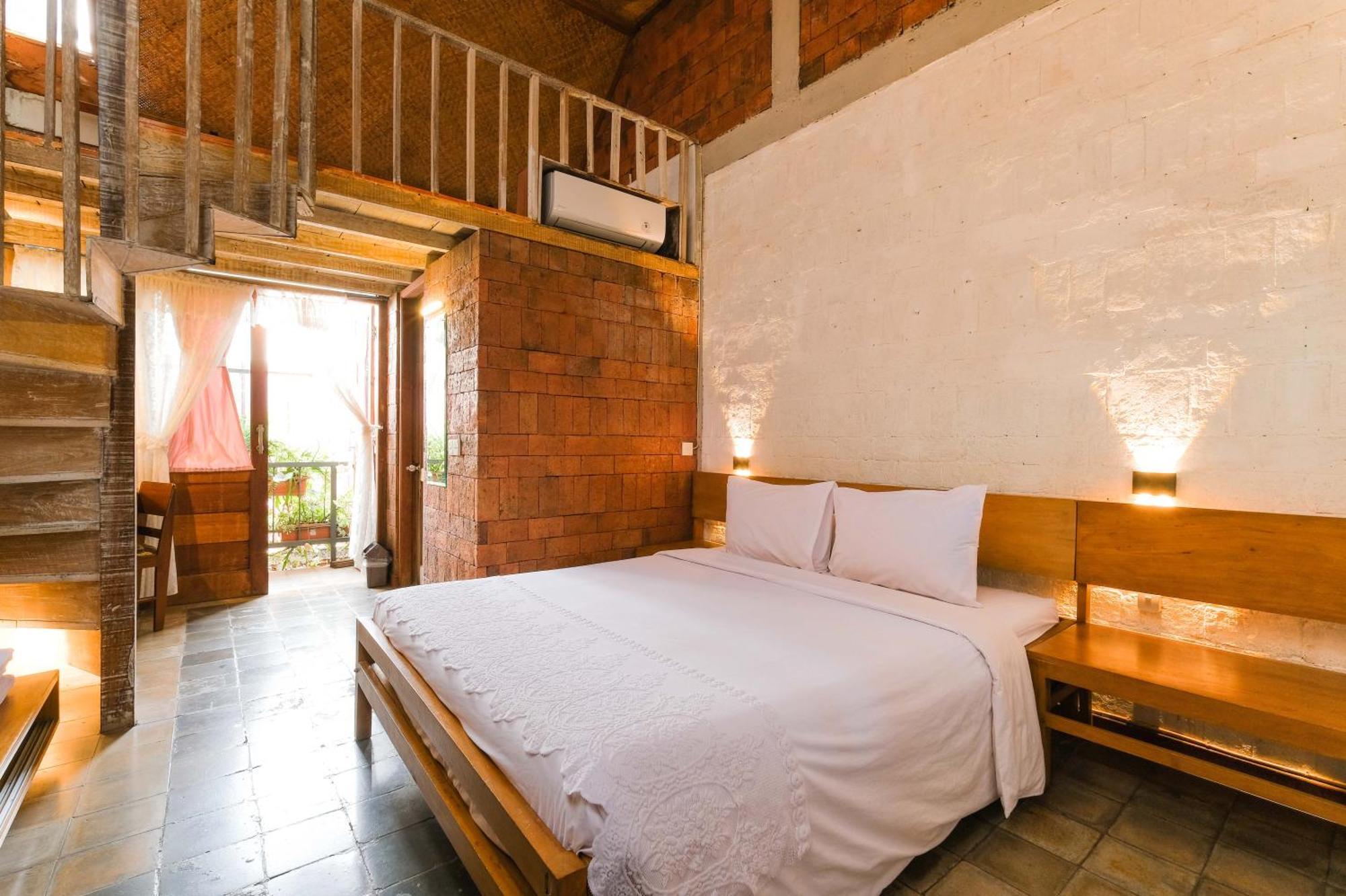 Bed and Breakfast Djajanti House Semarang Zewnętrze zdjęcie