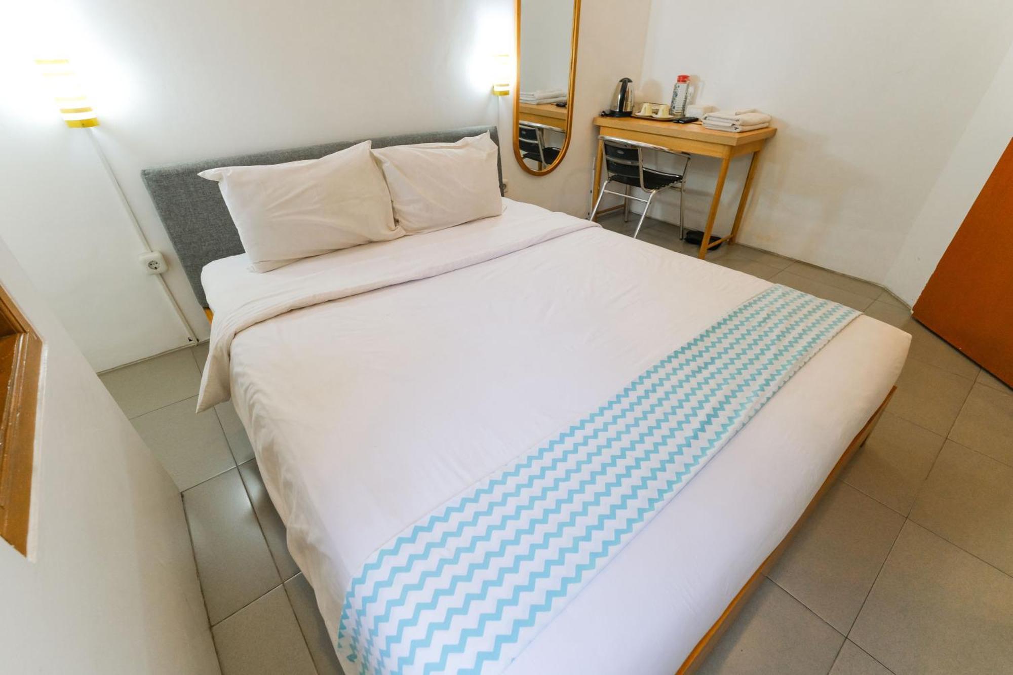 Bed and Breakfast Djajanti House Semarang Zewnętrze zdjęcie