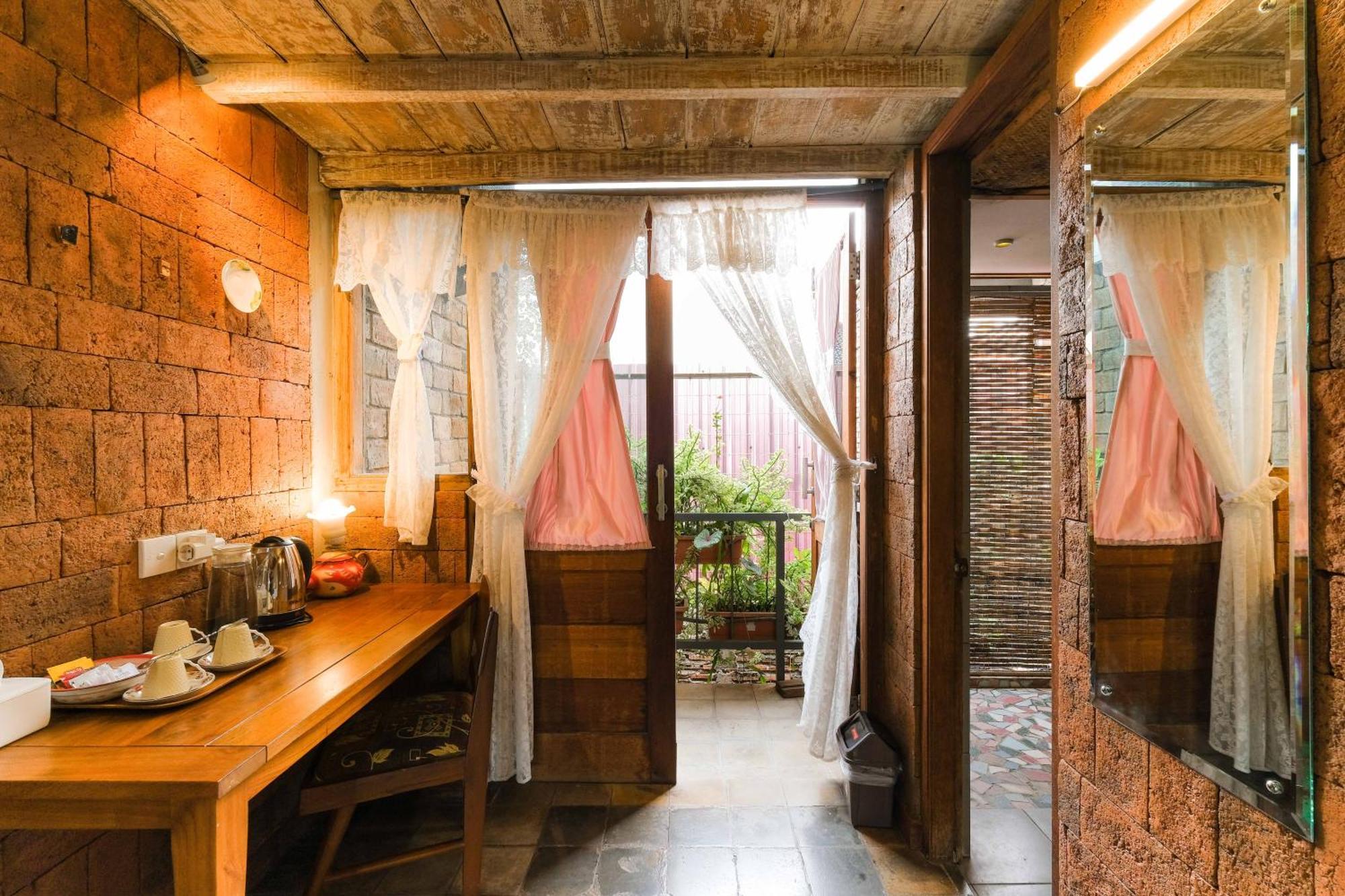 Bed and Breakfast Djajanti House Semarang Zewnętrze zdjęcie