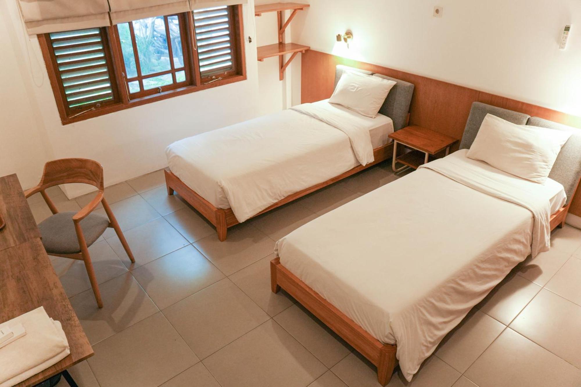 Bed and Breakfast Djajanti House Semarang Zewnętrze zdjęcie